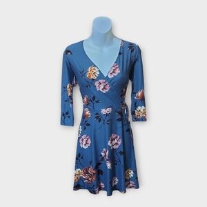 NWT Iz Byer Blue Floral Wrap Mini Dress ~sz Small Jr.